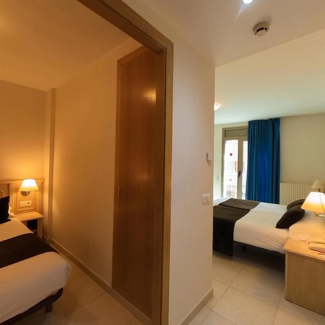 Hotel Cubil Pas De La Casa Bagian luar foto