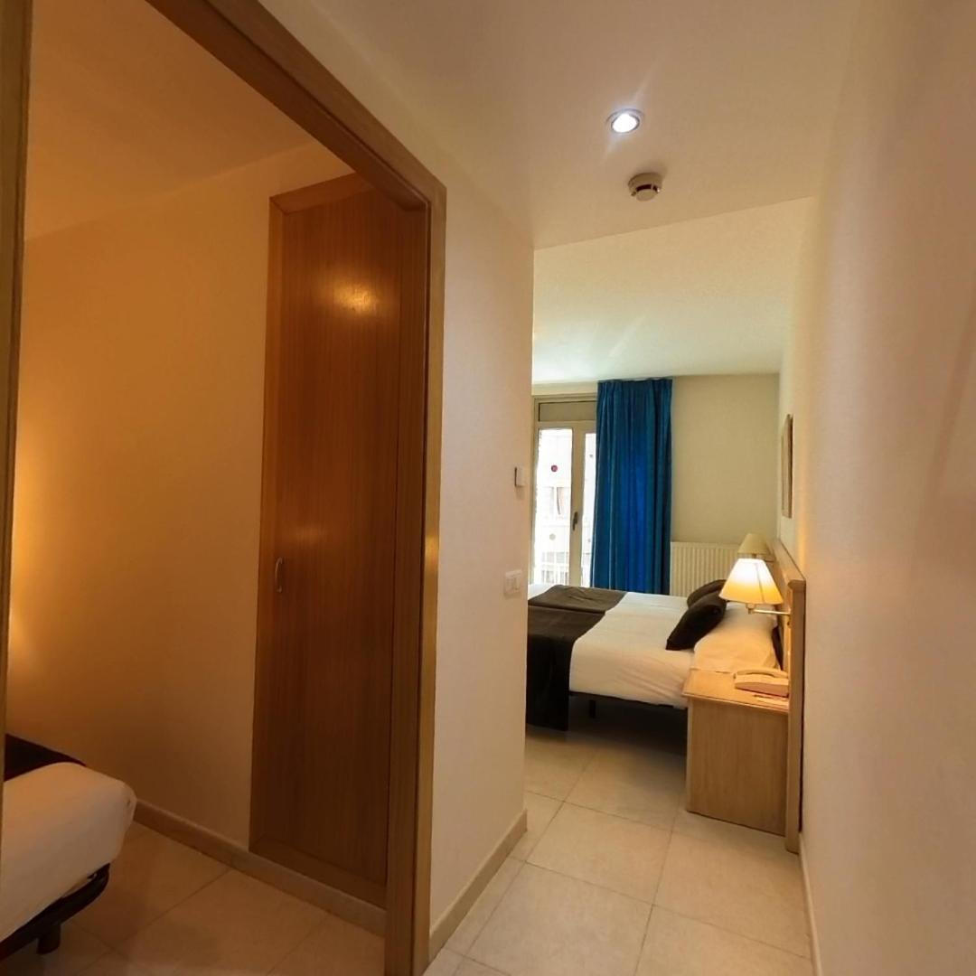 Hotel Cubil Pas De La Casa Bagian luar foto