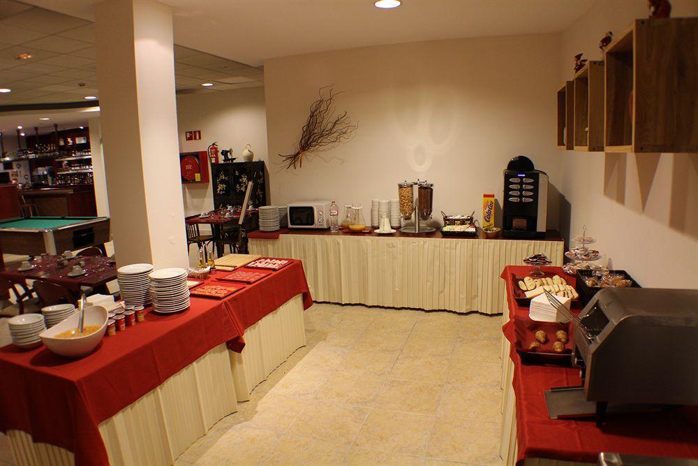 Hotel Cubil Pas De La Casa Bagian luar foto