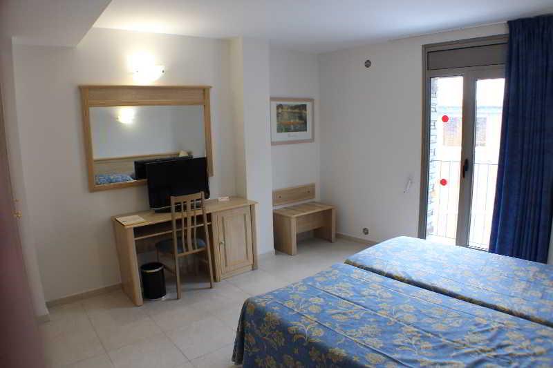 Hotel Cubil Pas De La Casa Bagian luar foto